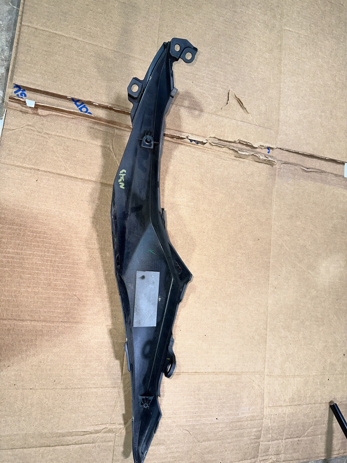 17-20 SUZUKI GSXR1000 GSXR 1000 OEM RIGHT REAR TAIL FAIRING BACK