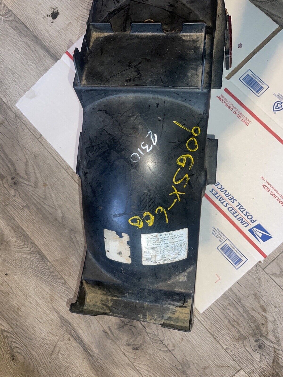 90 gsxr 600 battery tray
