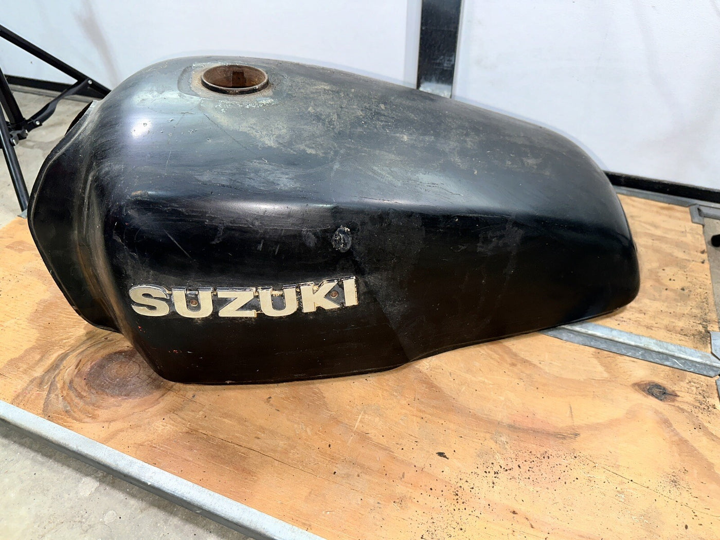 1982 Suzuki GS 750 E GAS Tank Fuel Tank