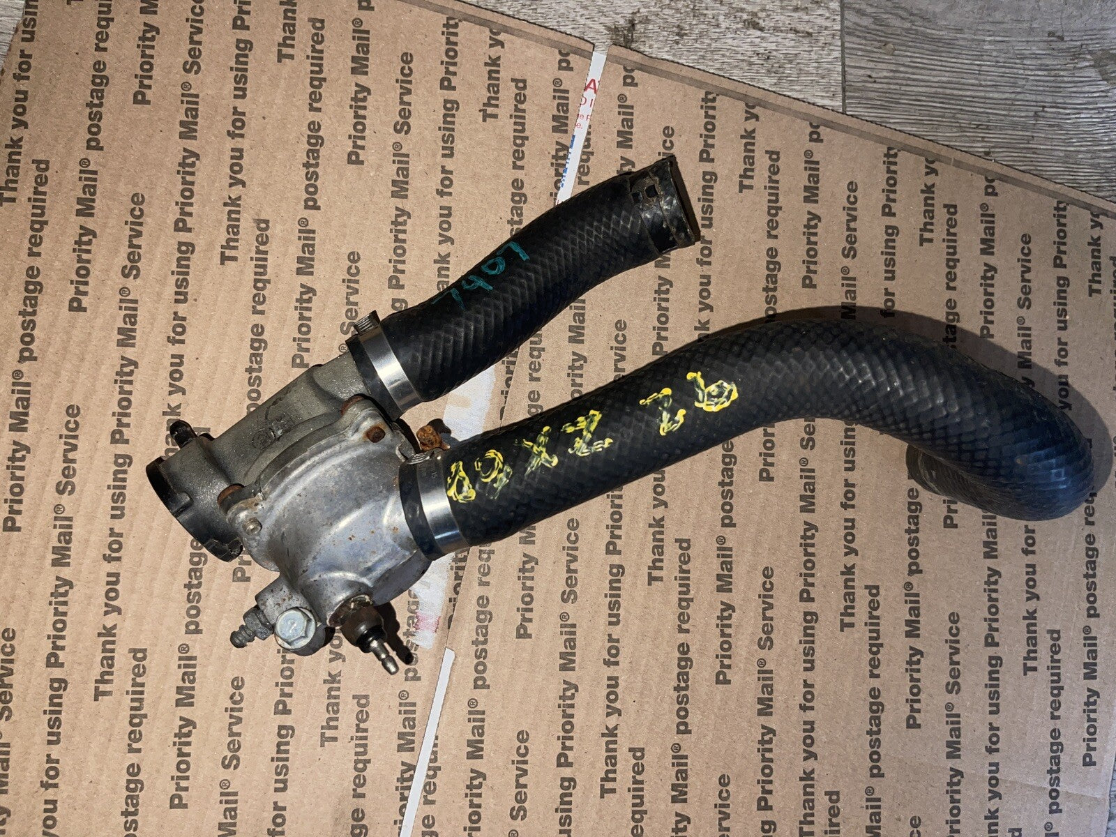 90-02 KAWASAKI NINJA ZX6 ZX6E Thermostat Housing