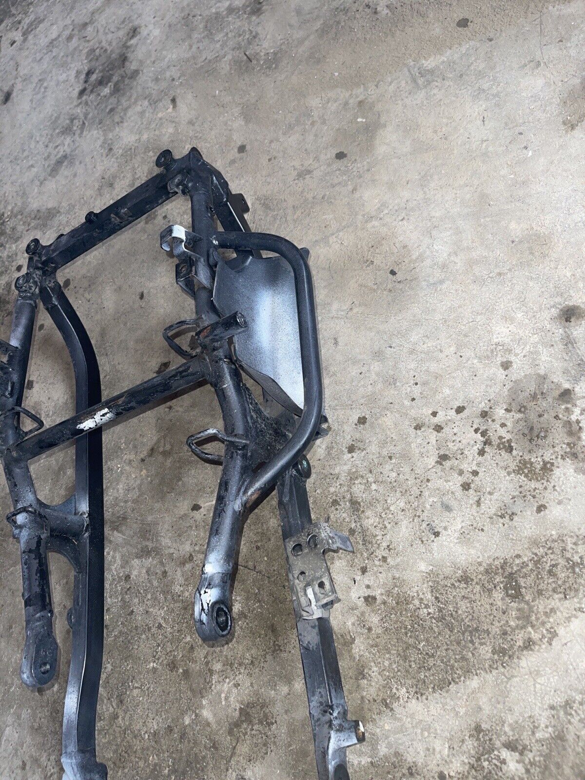 99 00 01 02 03 04 05 06 07 SUZUKI HAYABUSA GSX1300R  REAR SUBFRAME SUB STRAIGHT