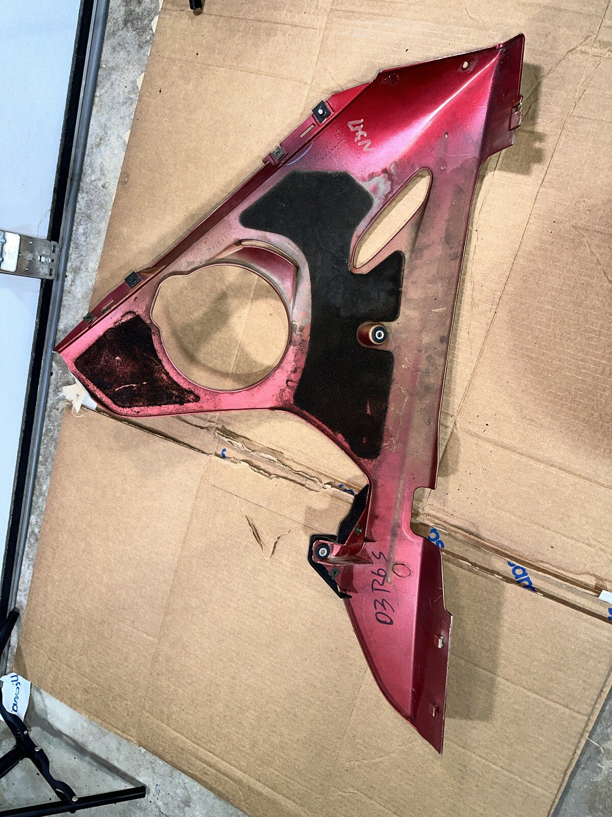 03-05 YAMAHA YZF R6 LEFT LOWER BOTTOM BELLY SIDE FAIRING COWL