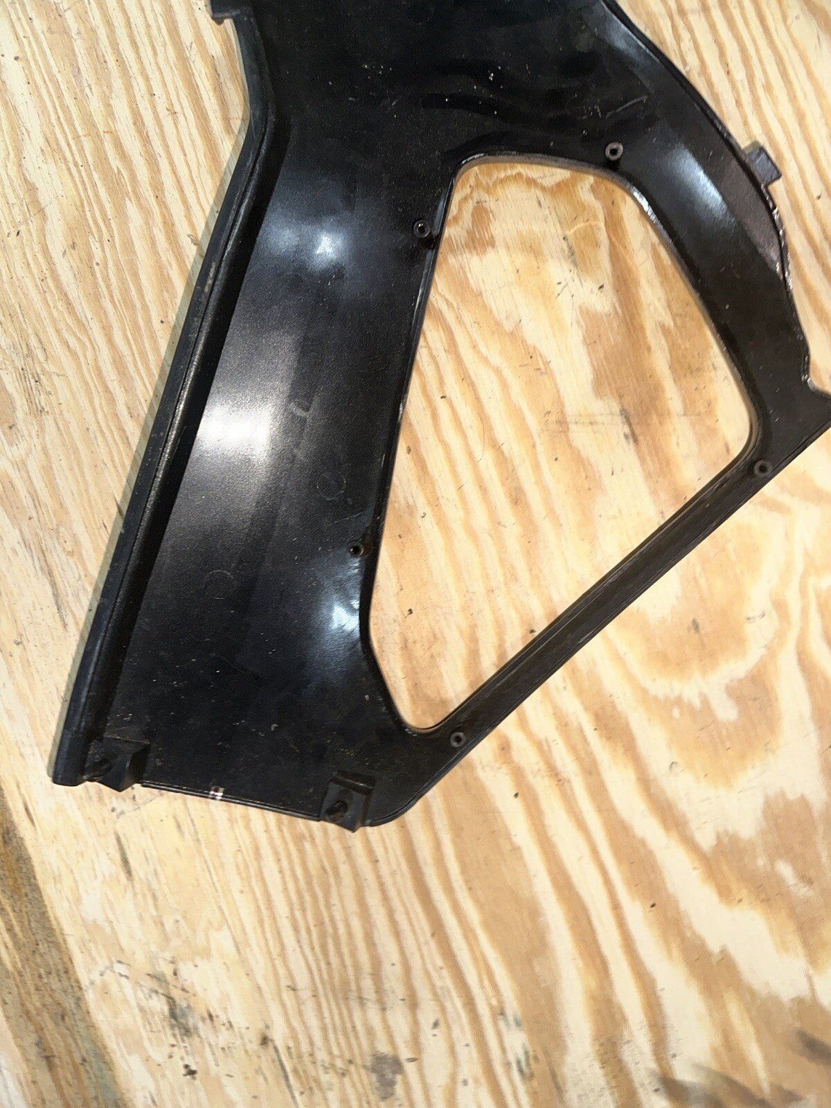 83-85 YAMAHA VENTURE ROYALE XVZ1200D RIGHT MID SIDE FAIRING COWL PLASTIC COVER
