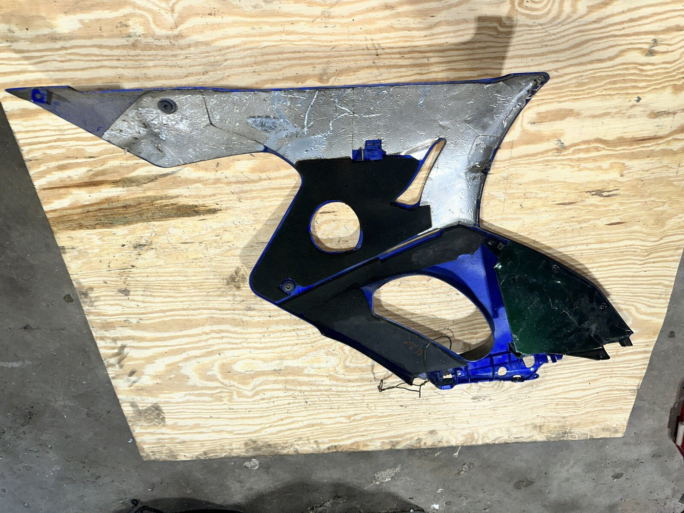 97-07 YAMAHA YZF600R RIGHT LOWER MID UPPER SIDE FAIRING COWL