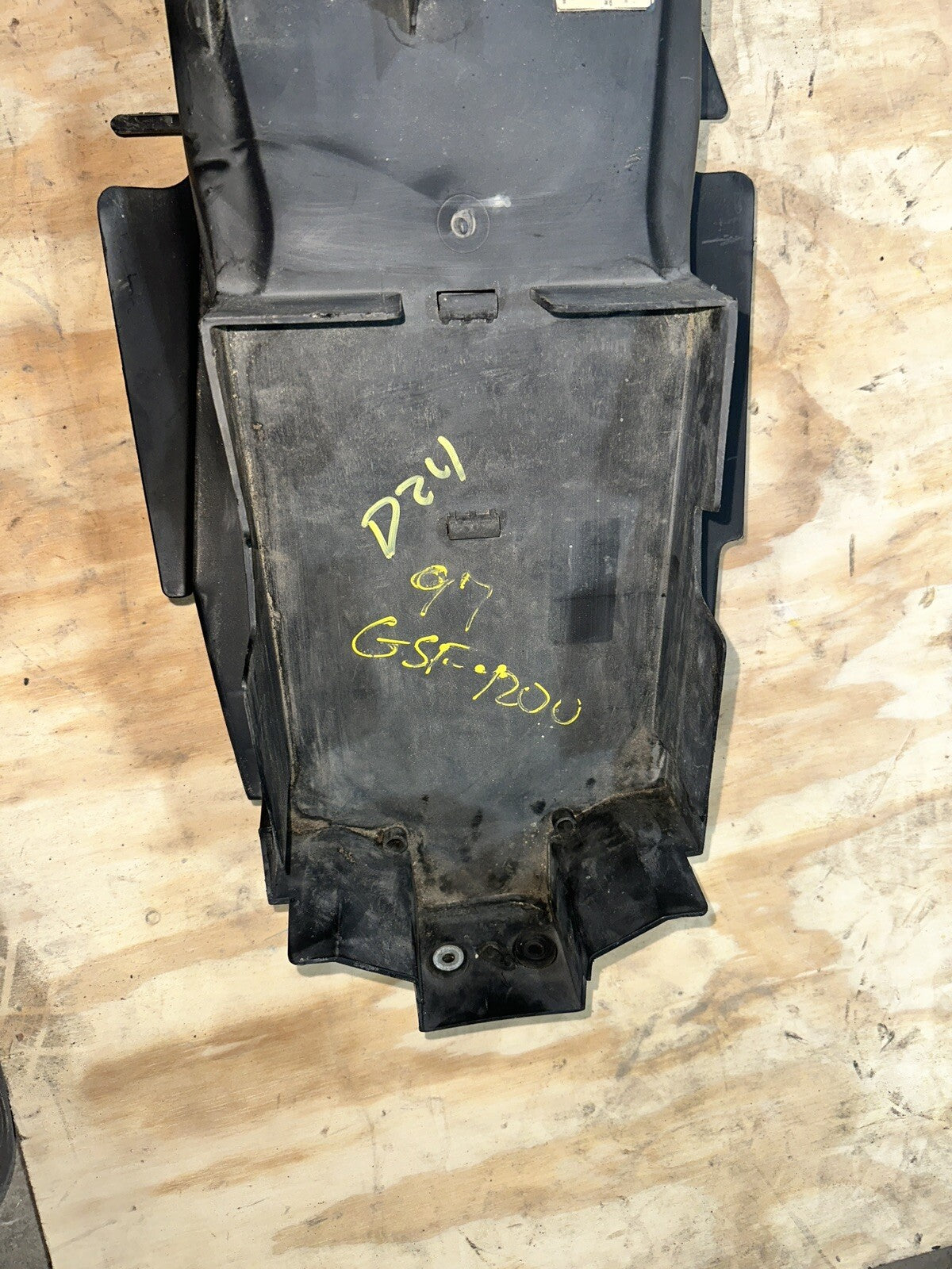 96-00 Suzuki GSF1200 Bandit Undertail Tray