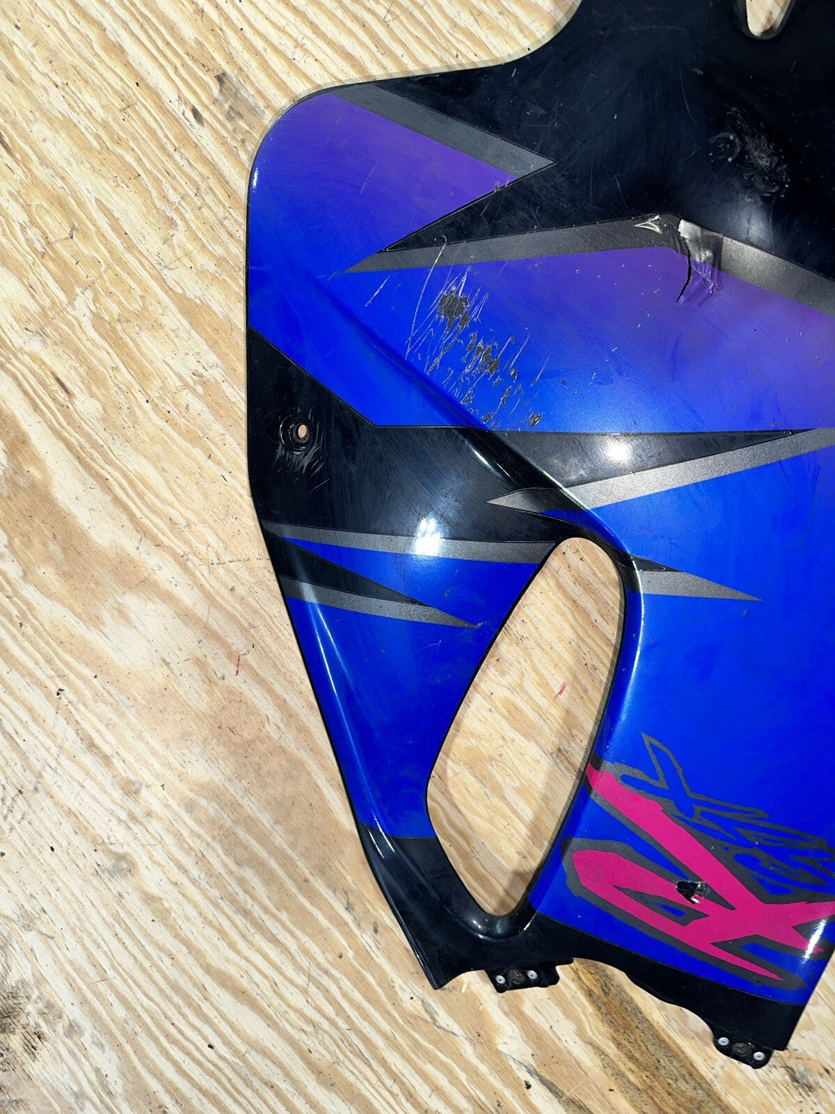 92 93 SUZUKI GSXR 600 750 LEFT SIDE LOWER FAIRING COWL OEM 94481-17E0
