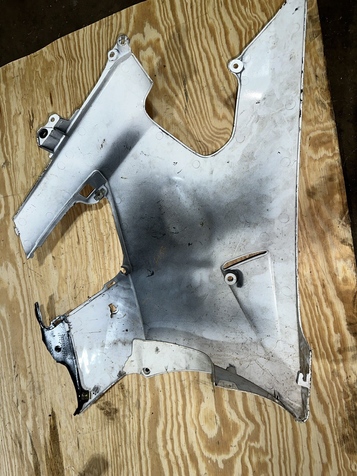 91-94 HONDA CBR600 F2 Right Side Lower Fairing Cowling 64350-MV9-0000