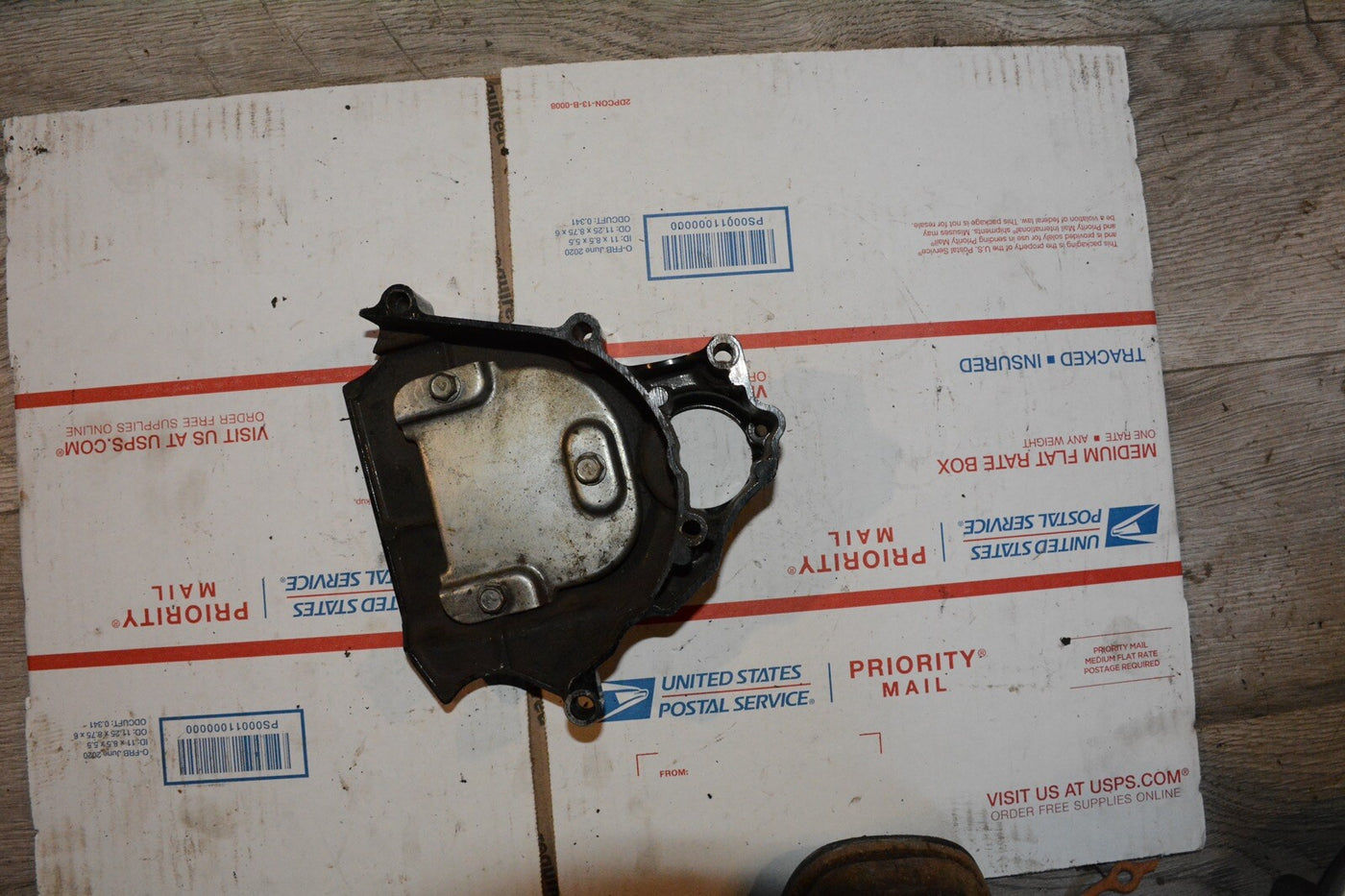 1992 KAWASAKI NINJA ZX11 ENGINE SPROCKET COVER