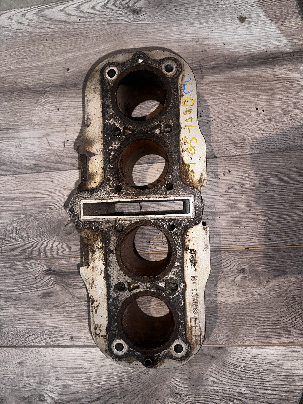 79 SUZUKI GS1000 CYLINDER JUG