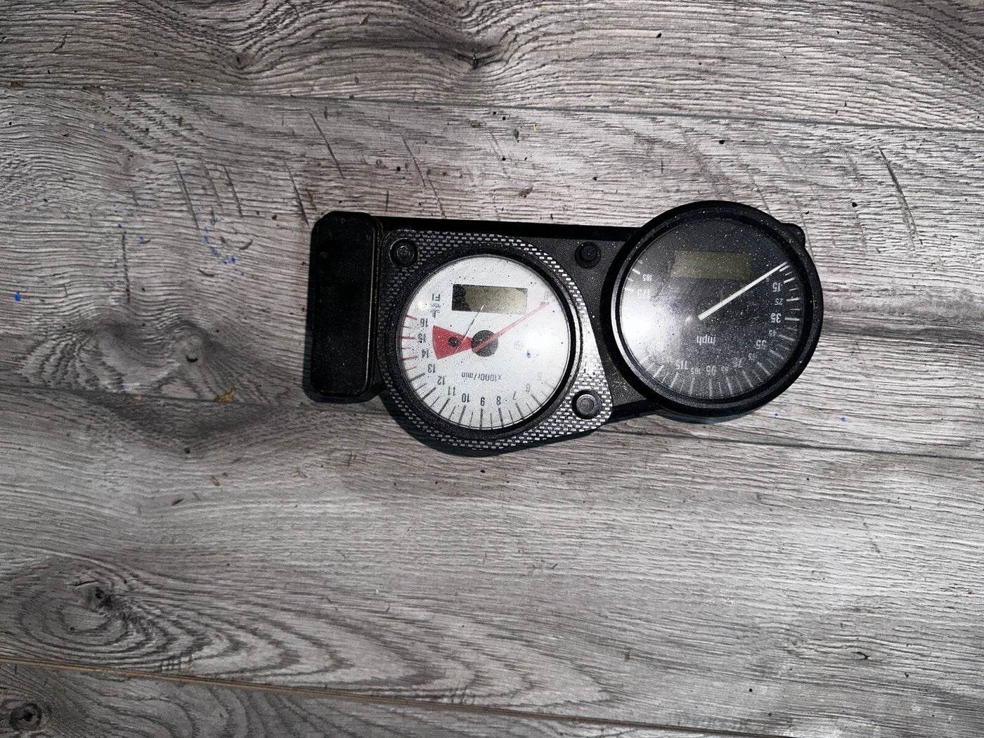1997 97 -98 SUZUKI GSX-R750 GSX R750 750 SPEEDOMETER GAUGES
