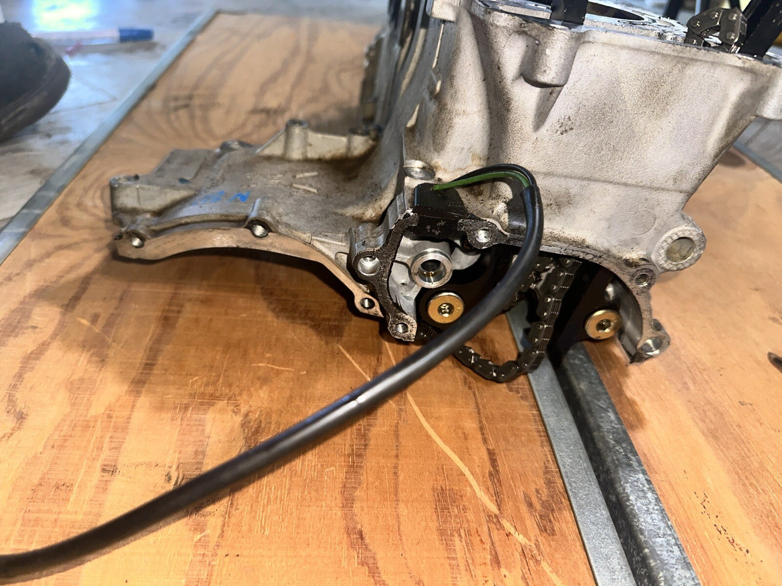 01 02 03 2001 Suzuki Gsxr 600 Engine Upper Case Cases Block Crank Motor Oem JUG
