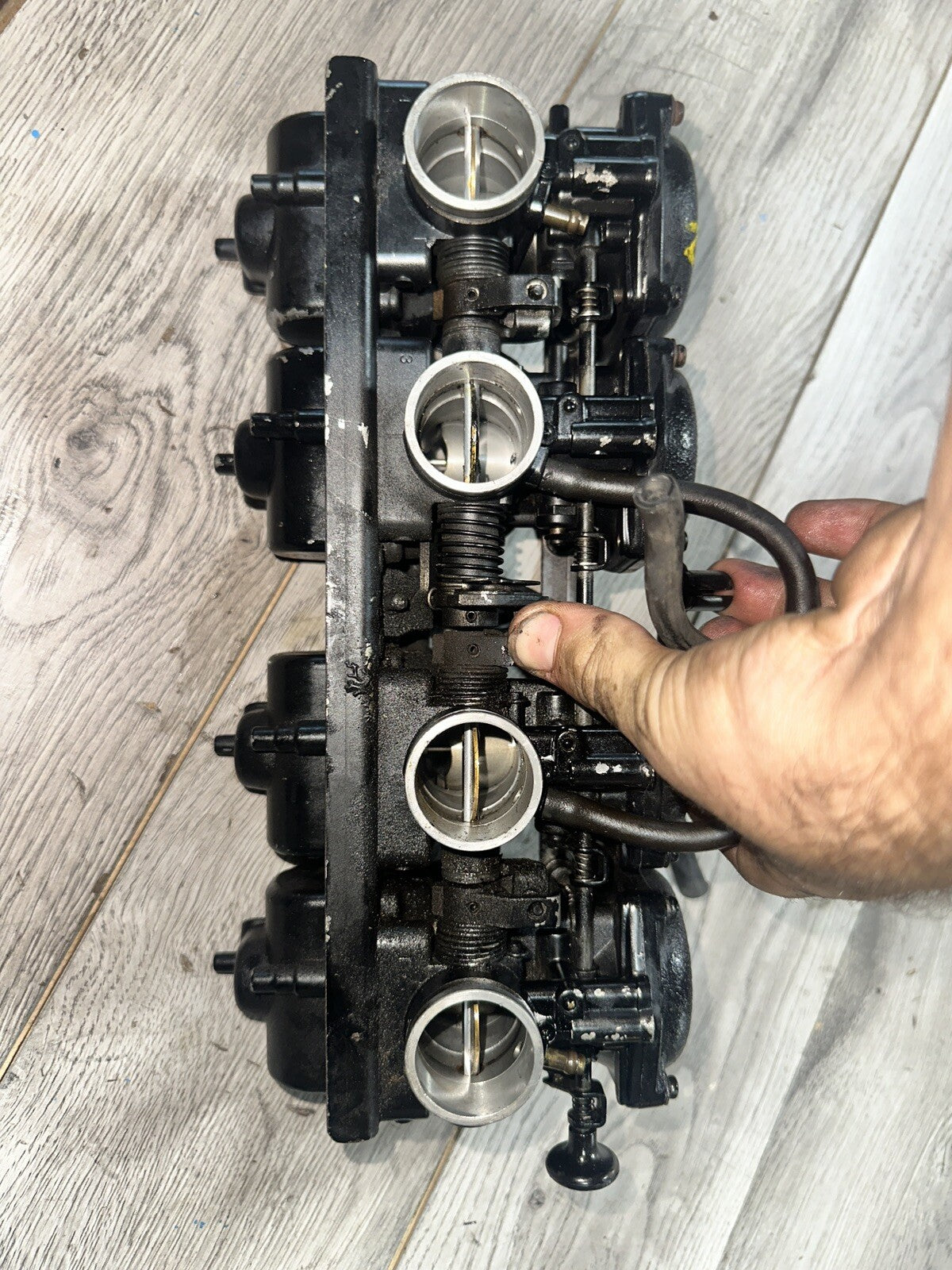 1984-85 KAWASAKI GPZ 550 ZX550 ZX KZ 550 CARBS CARBURETORS NEEDS CLEANING
