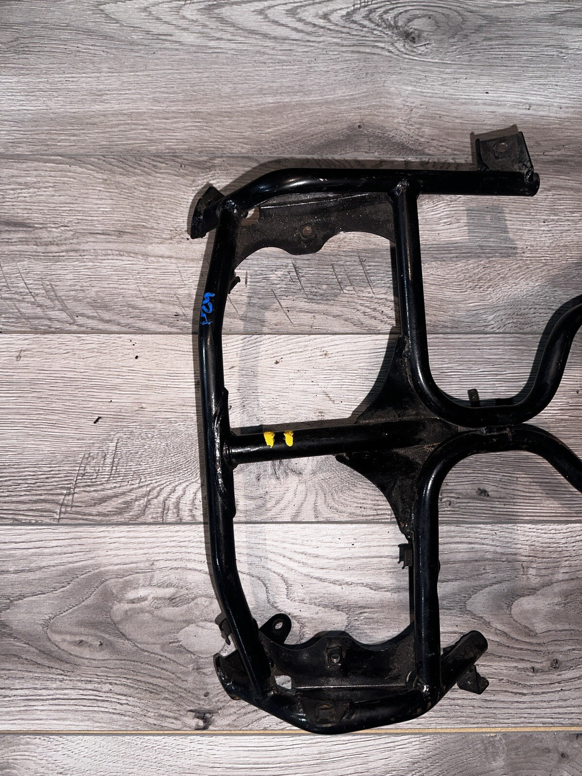 1989 88-89 Kawasaki ZX10 ZX1000 Front Stay Bracket Mount Upper Holder Oem