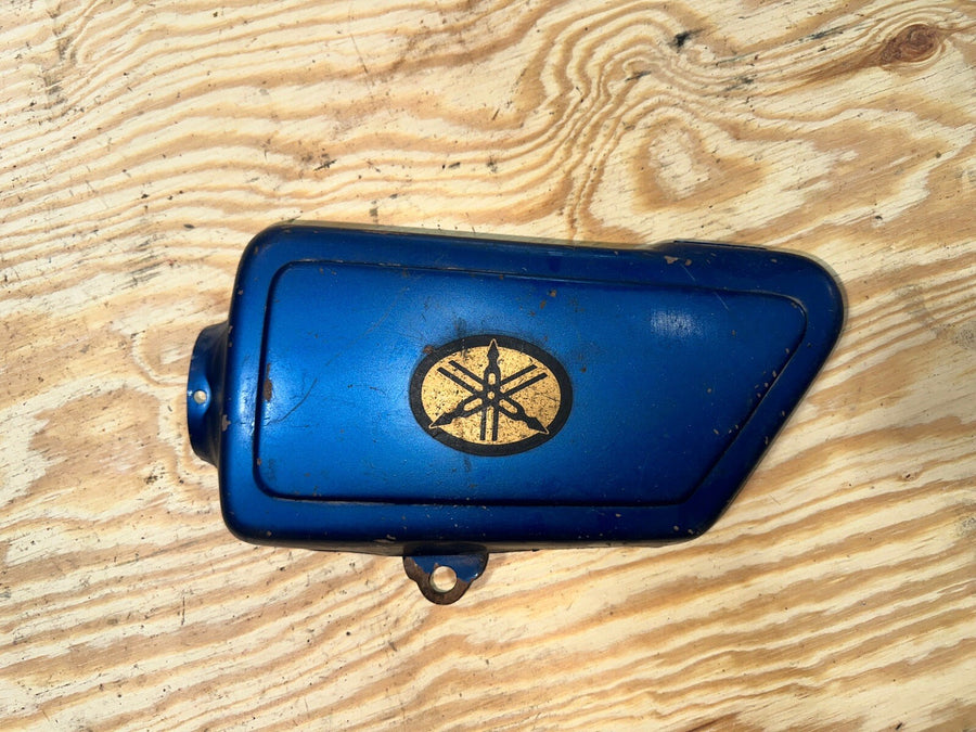 LEFT SIDE YAMAHA XS650 XS 650 SIDE COVER BATTERY PANEL 1974 1975 1976