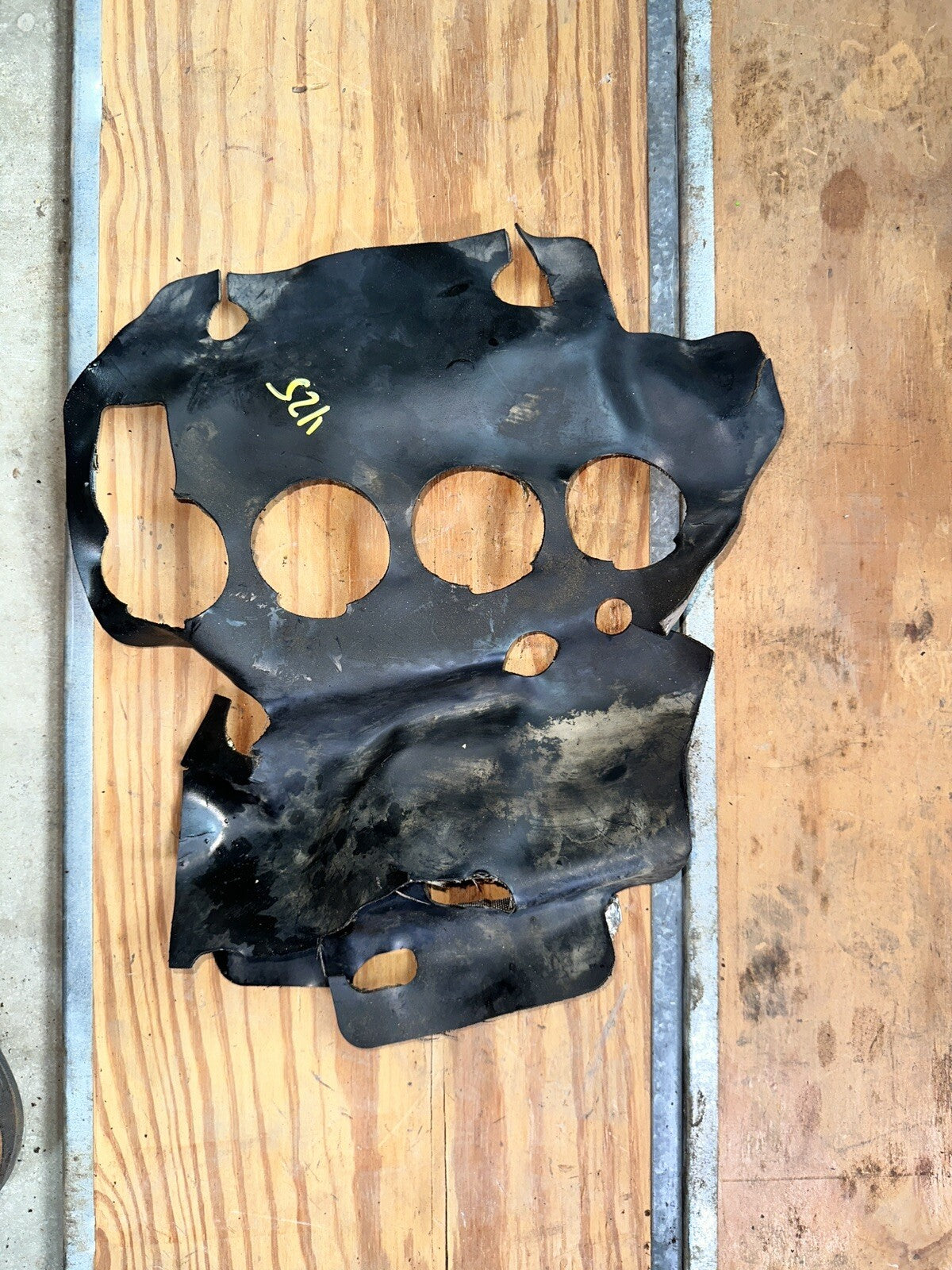 08-16 YAMAHA YZF R6 COVER HEAT SHIELD GUARD 2C0-12682-01-00