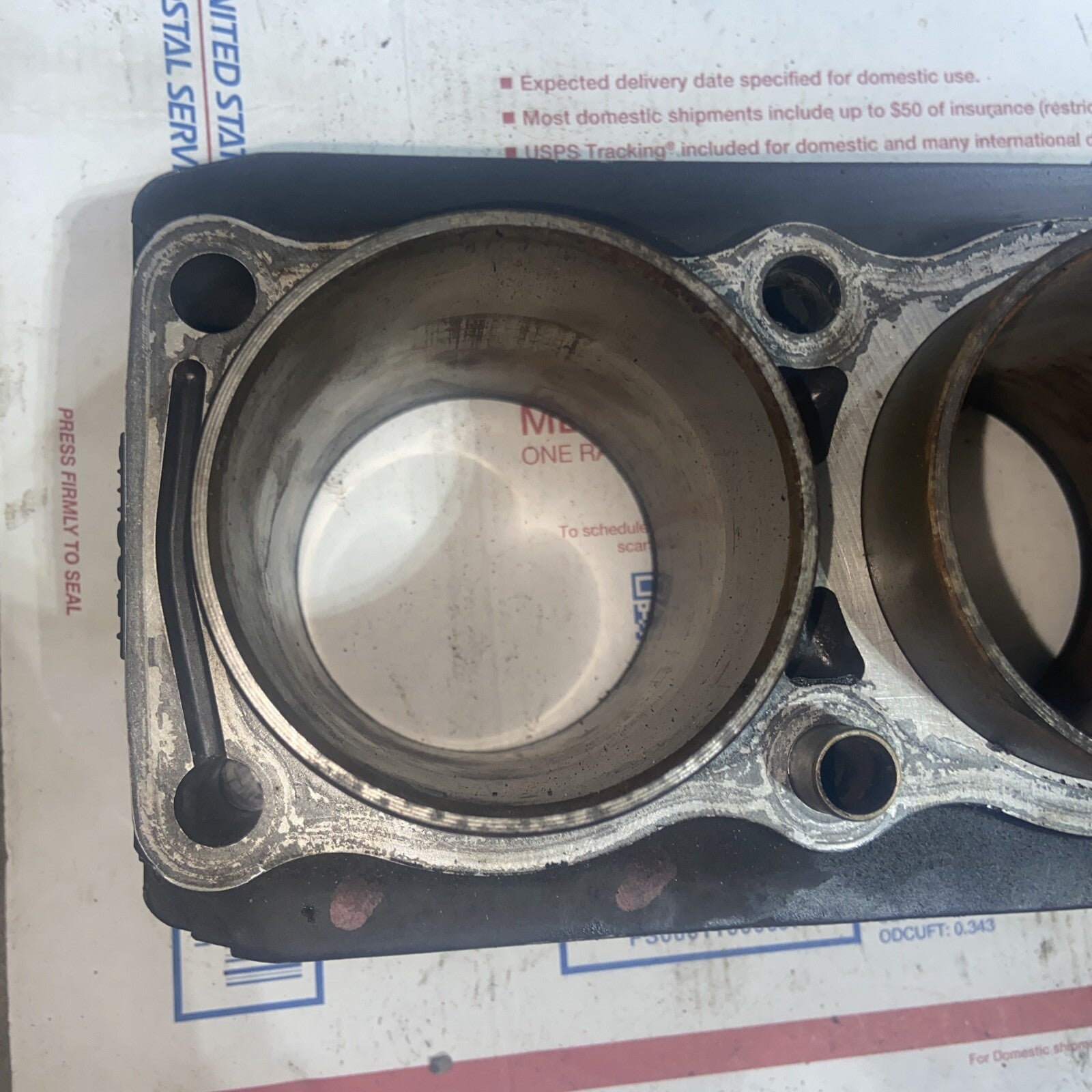 1989 Suzuki GSXR ENGINE MOTOR PISTON CYLINDERS BLOCK JUG