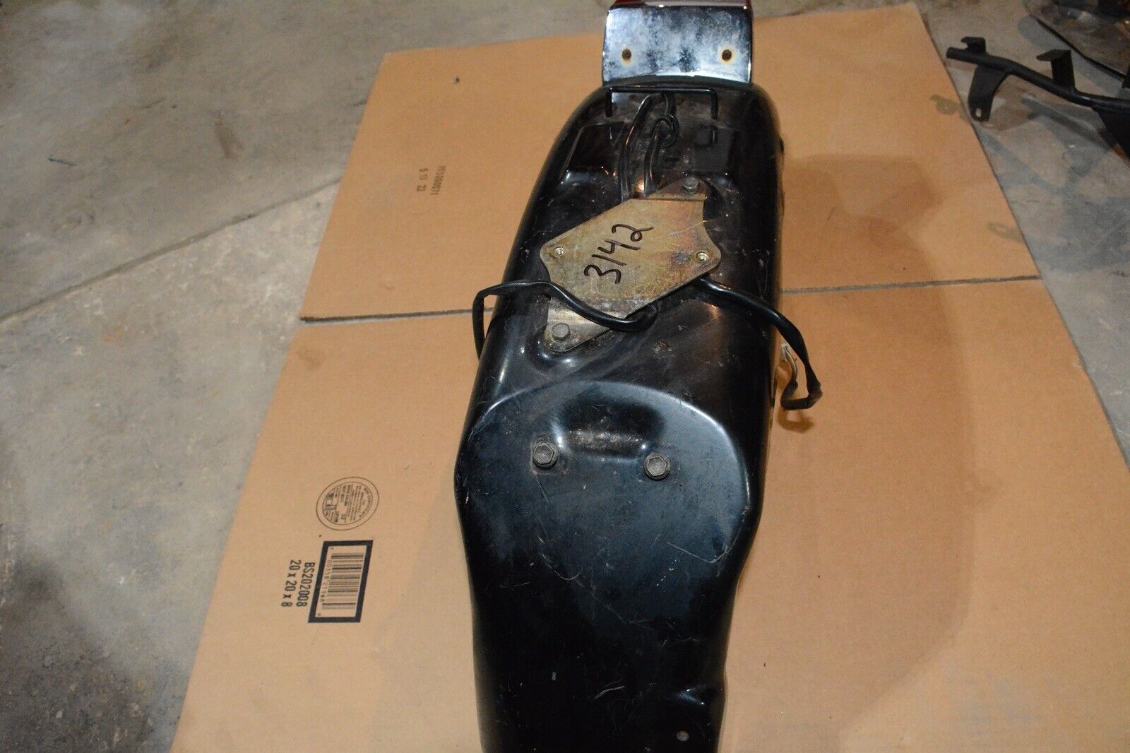 1987 HONDA SHADOW 700 VT700C REAR FENDER MUD GUARD 80100-MK7-000ZD 