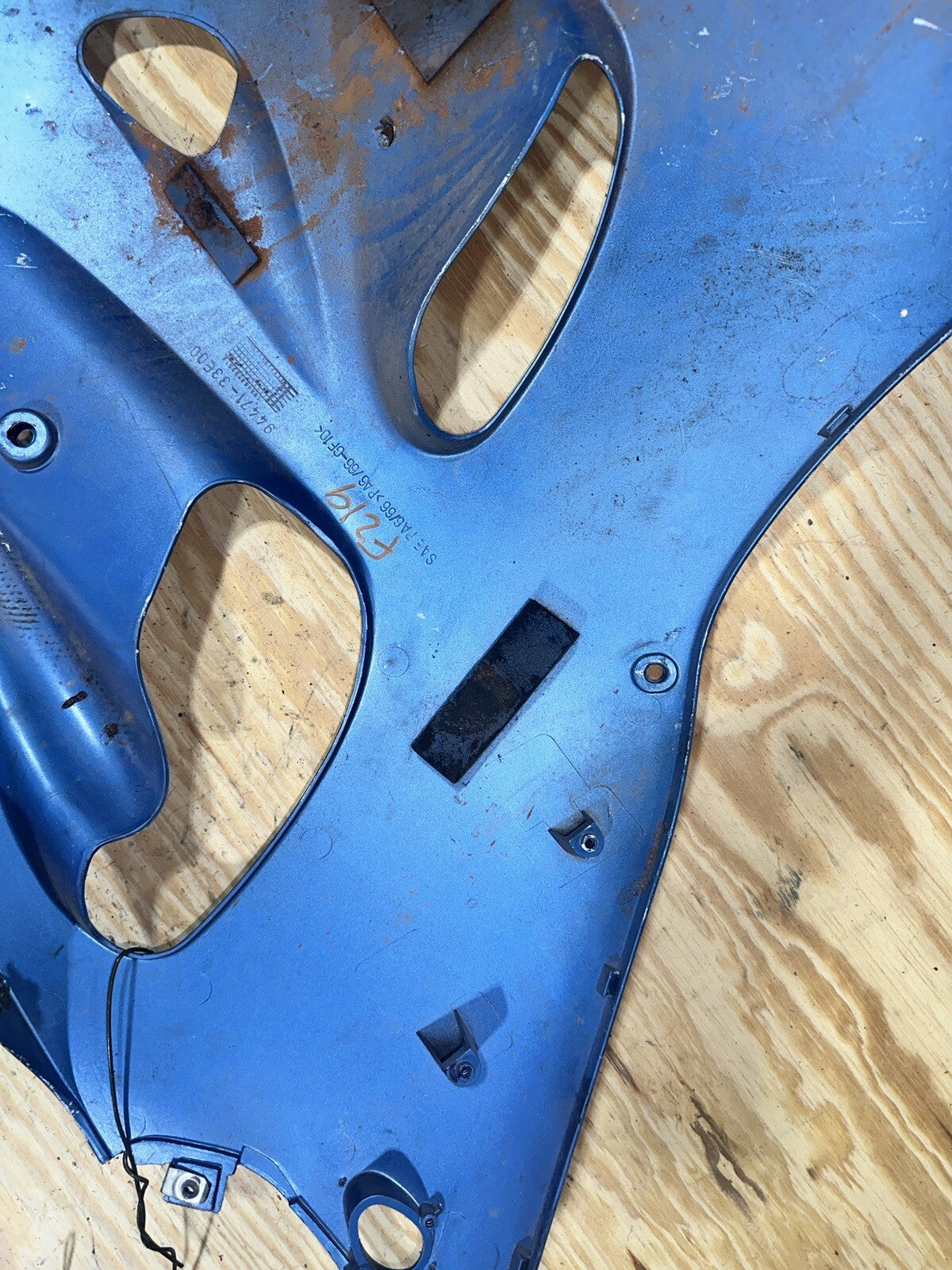 SUZUKI GSXR600 SRAD 1997-2000 OEM RIGHT SIDE MID COVER FAIRING COWL 94471-33E00