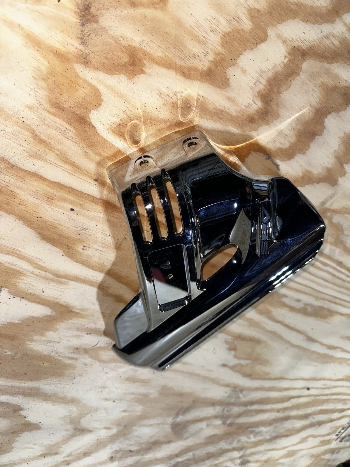 Honda 61102-MCA