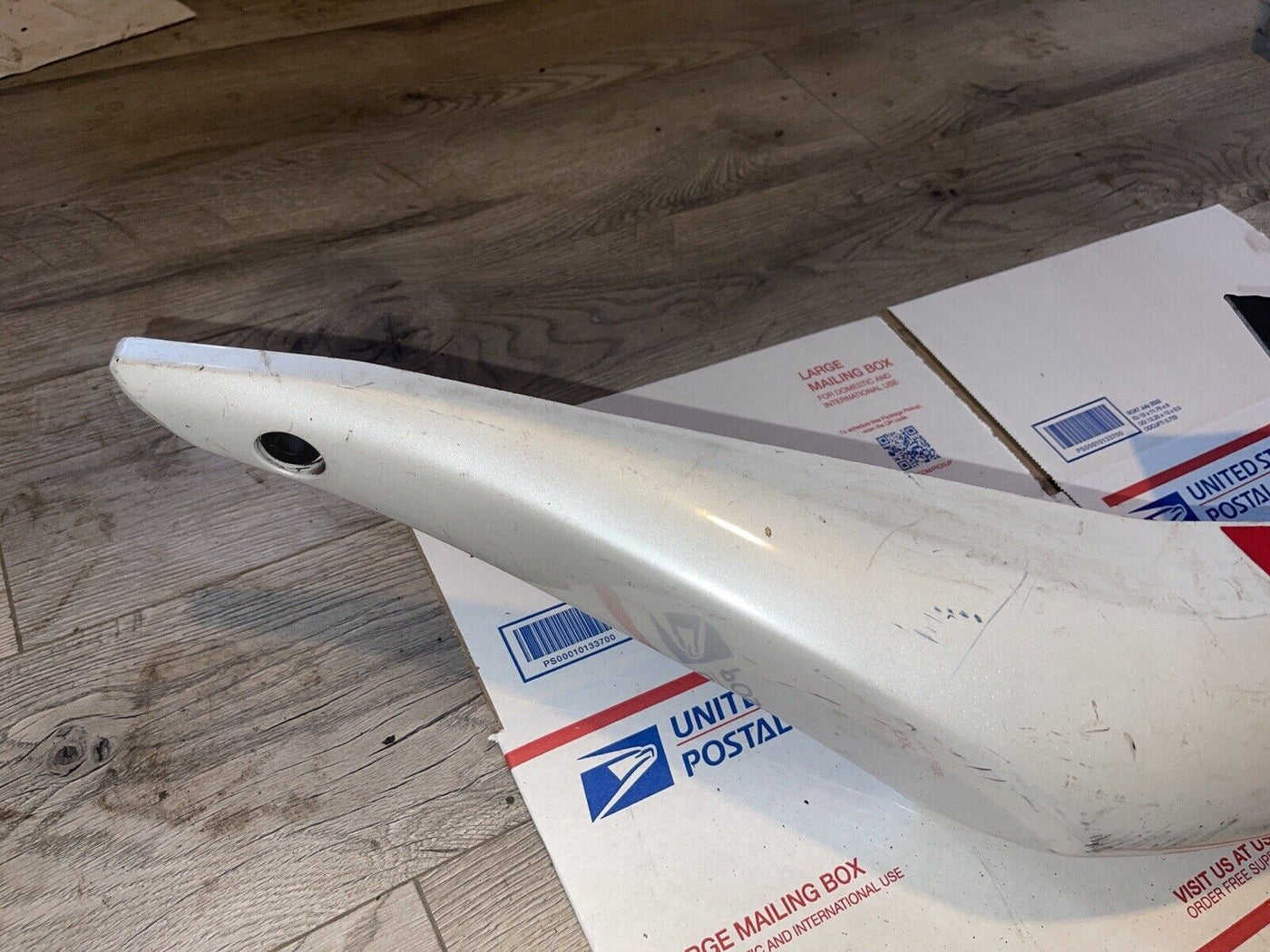 99-00 YAMAHA YZF R6 REAR BACK TAIL FAIRING COWL SHROUD LEFT SPLIT TAILLIGHT