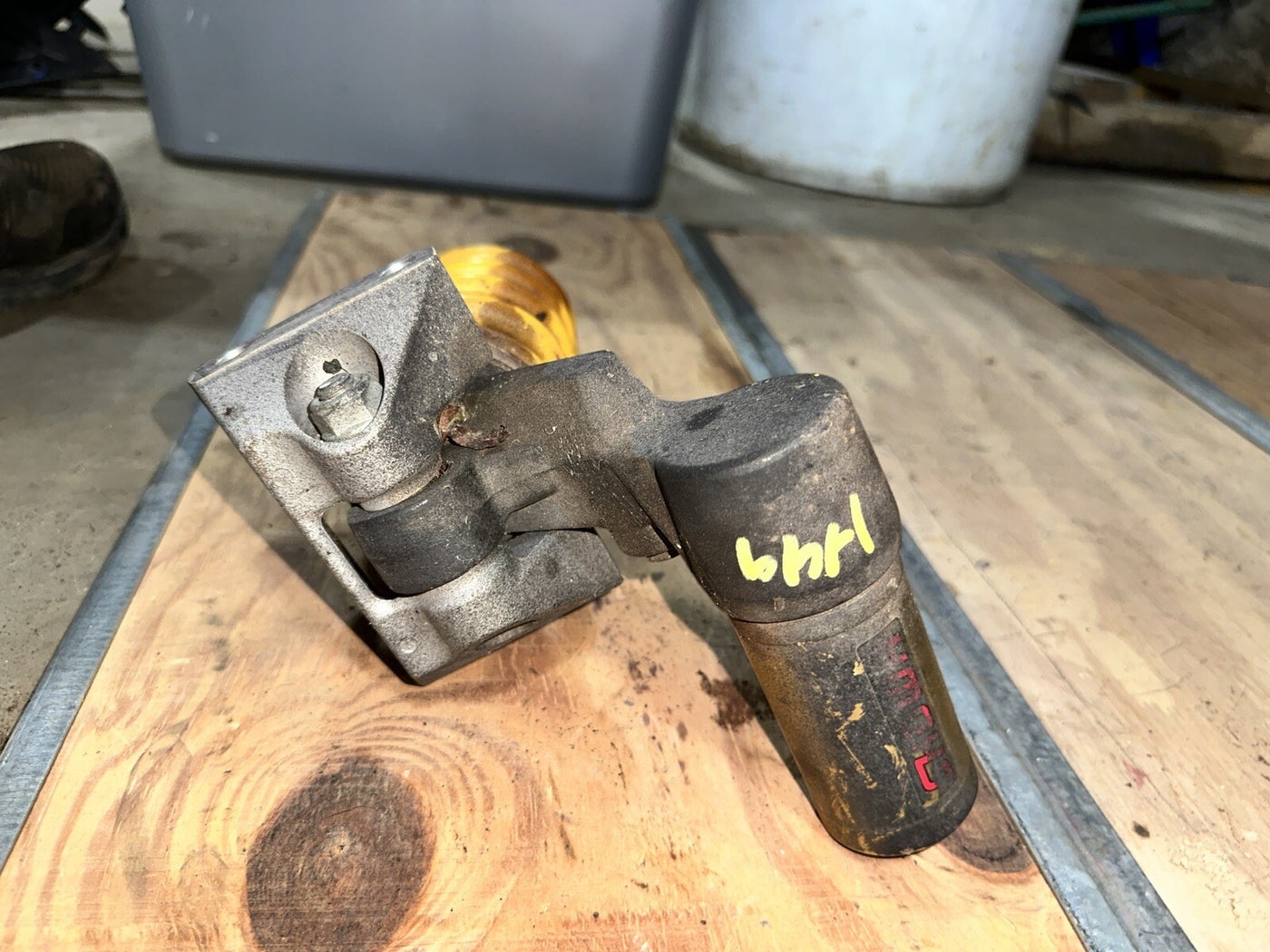 2003 2004 Honda Cbr600rr Rear Back Shock Absorber Suspension 52400-mee-003