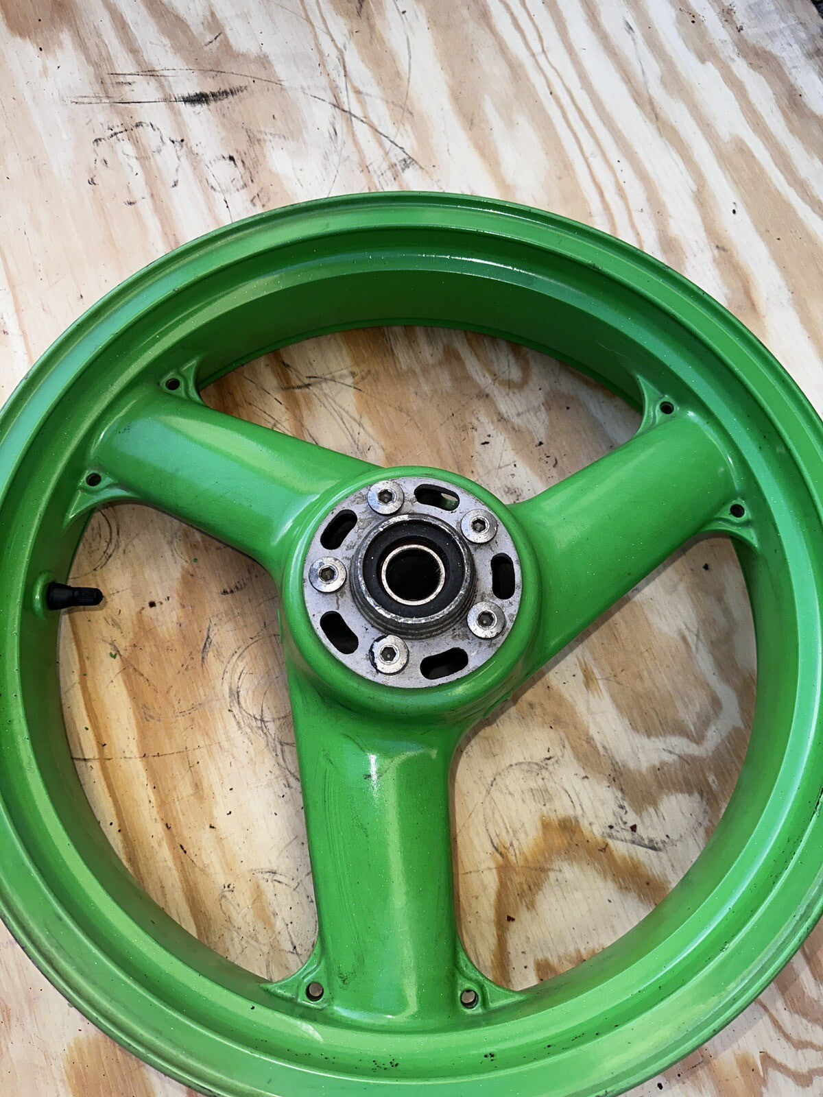 1996 94-97 Kawasaki Ninja ZX9 ZX900 Front Wheel Rim  17x3.5 OEM