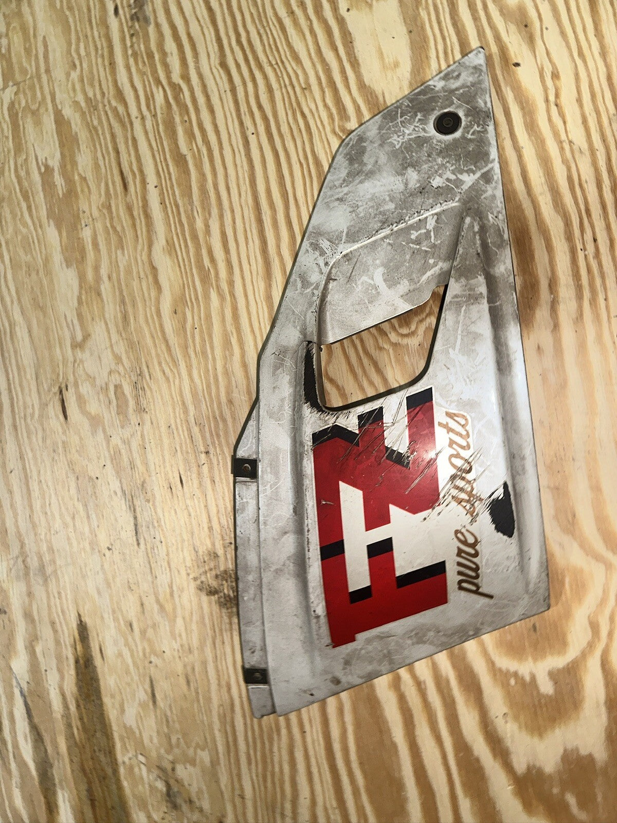 1987 YAMAHA FZ600 LEFT MID UPPER SIDE FAIRING COWL PLASTIC