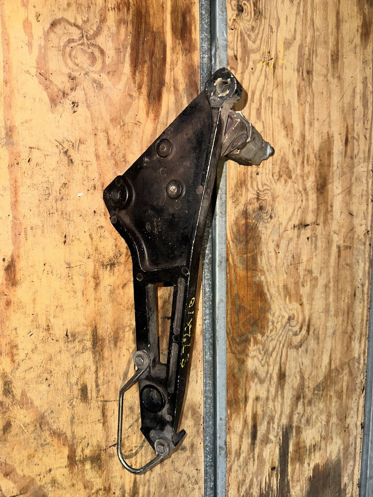 87 Kawasaki Zx 10 Peg Bracket 