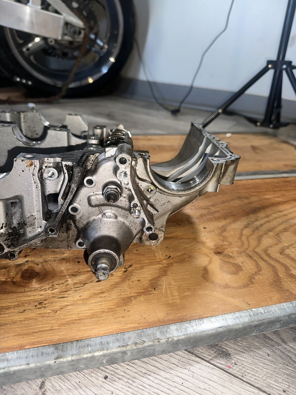 2007 KAWASAKI NINJA EX650R ENGINE CASES W/ BOLT EX 650R 650 06 07 08