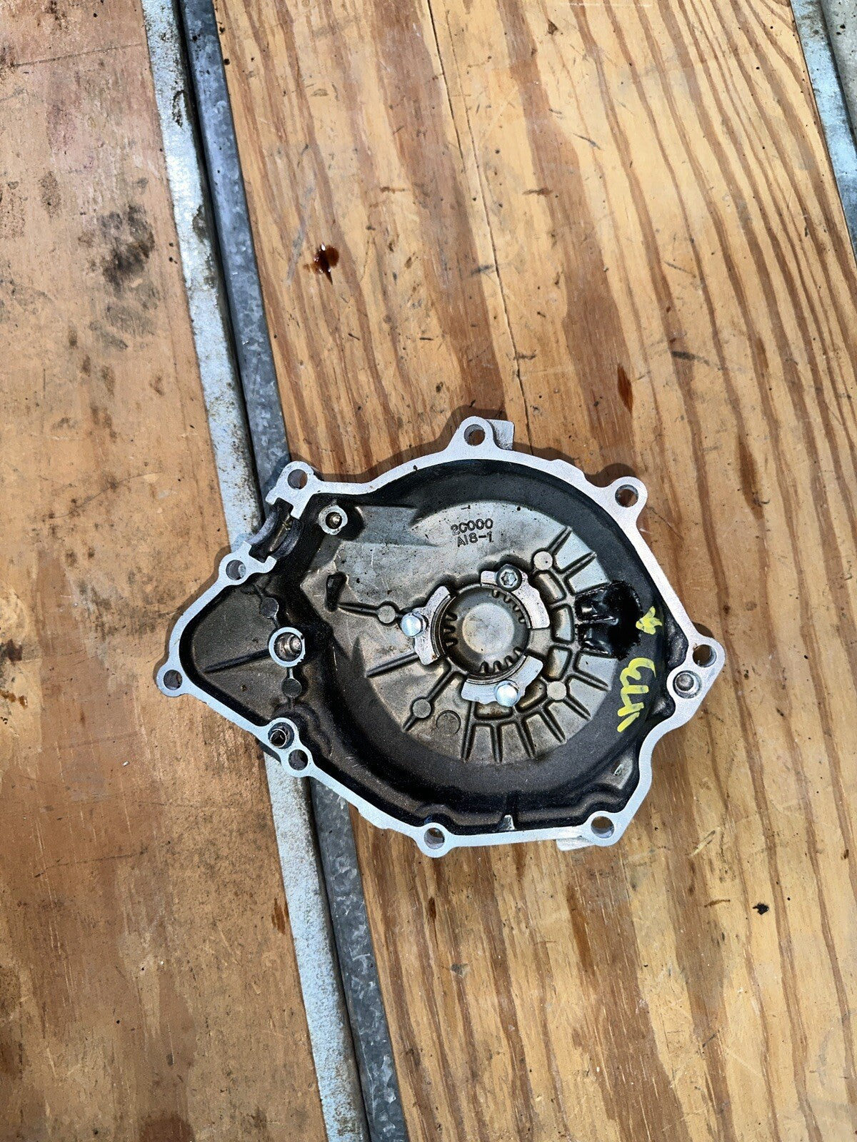 08-16 Yamaha YZF R6 R6R BLACK STATOR COVER