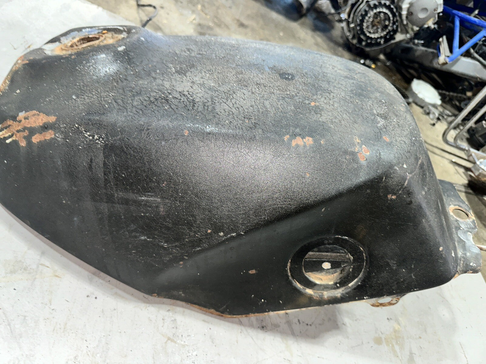 84 HONDA INTERCEPTOR 750 VF750F GAS TANK FUEL PETROL RESERVOIR