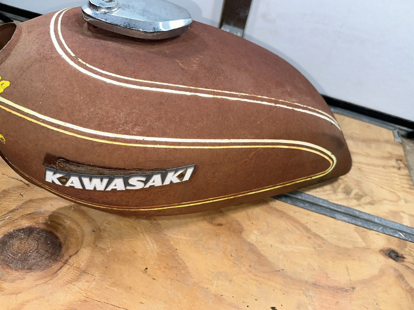1974-77 Kawasaki KZ400 KZ 400 Gas Tank Fuel
