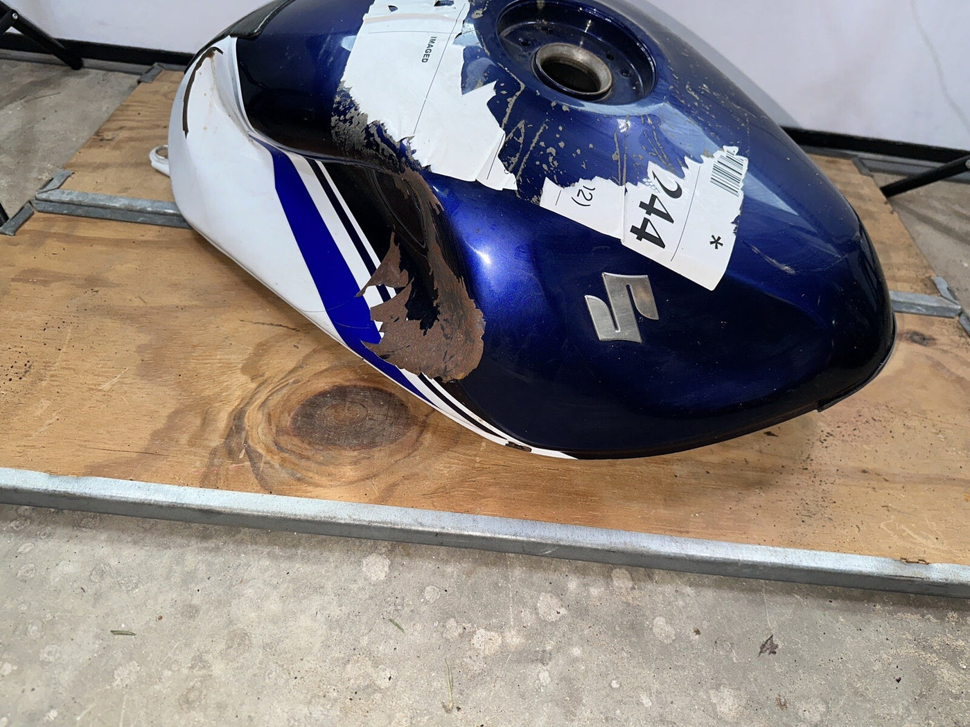 96-00 Bandit 1200S GAS TANK FUEL CELL PETROL RESERVOIR GREEN OEM