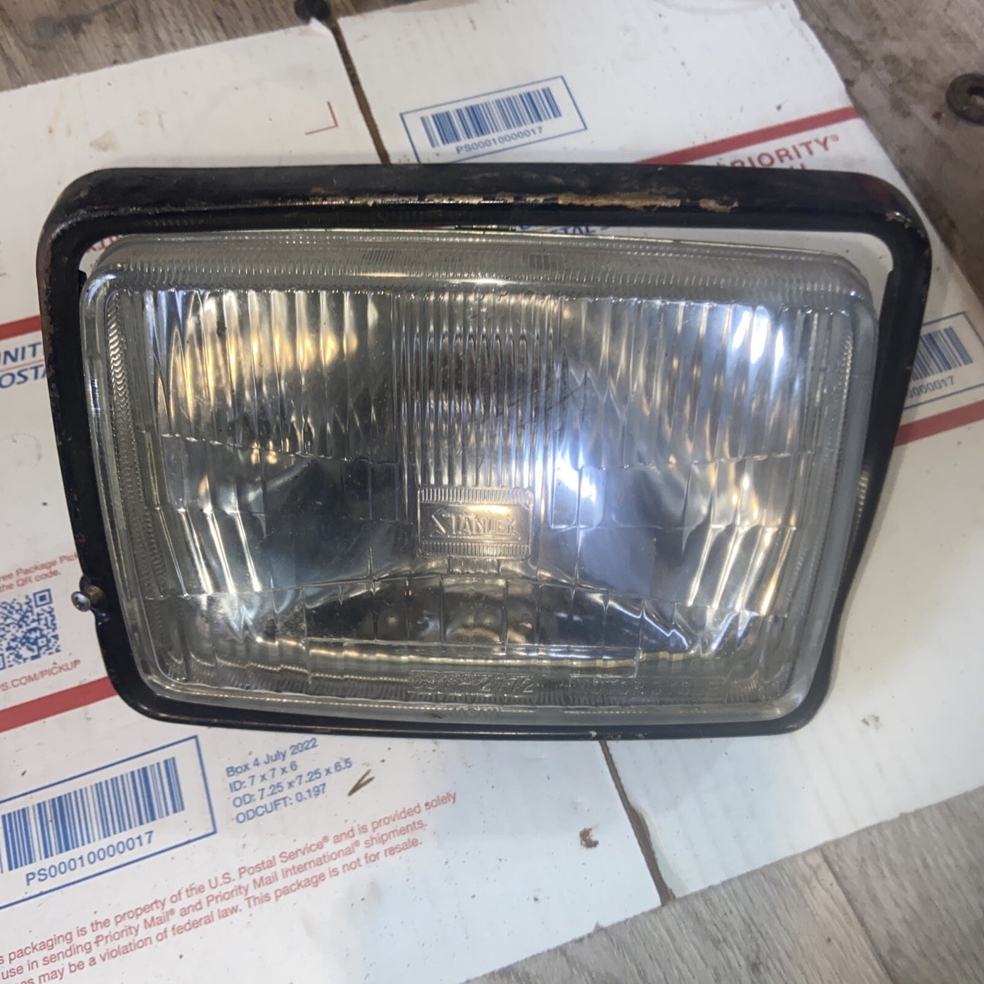 VINTAGE 1970'S-1980'S STANLEY MOTORCYCLE HEADLIGHT GLASS USED
