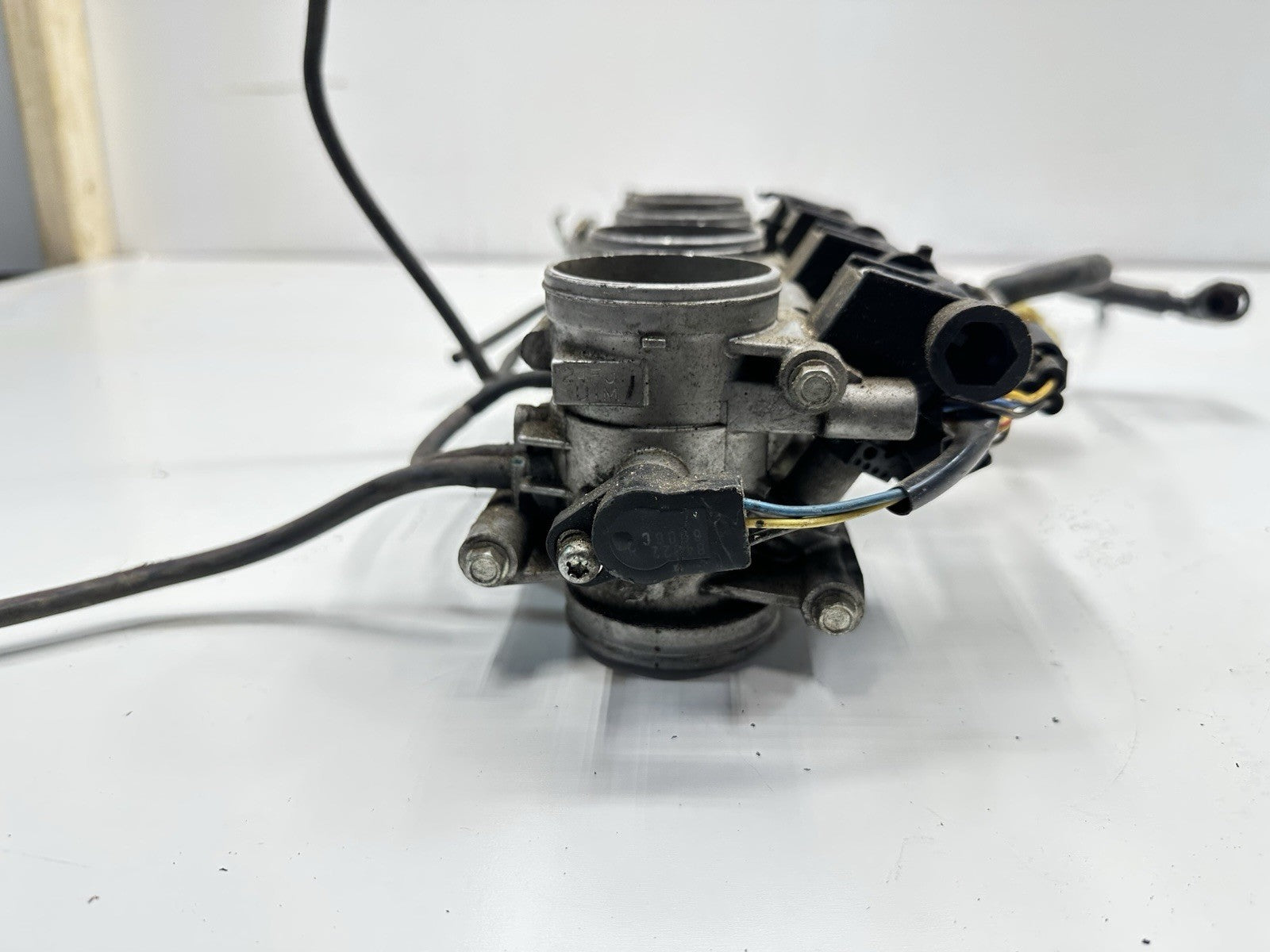 2004-2007 SUZUKI HAYABUSA THROTTLE BODIES BODY