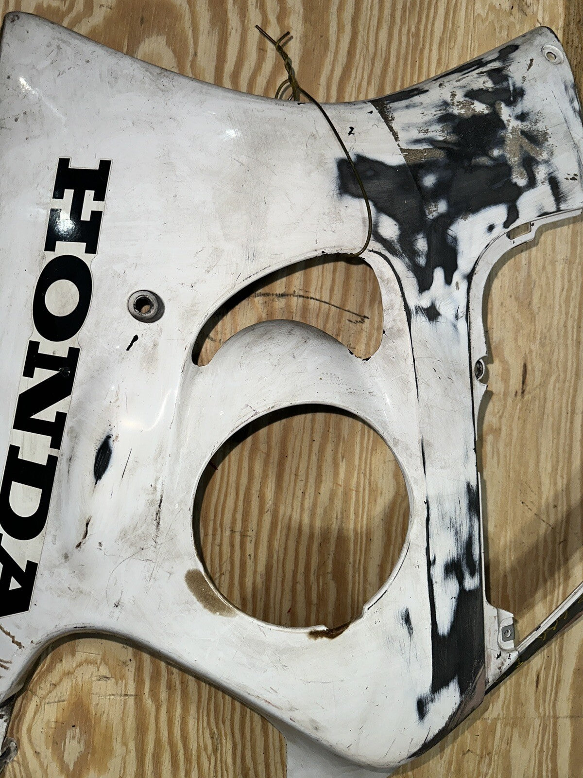 95-98 HONDA CBR600F3 LEFT MID UPPER SIDE FAIRING COWL PLASTIC