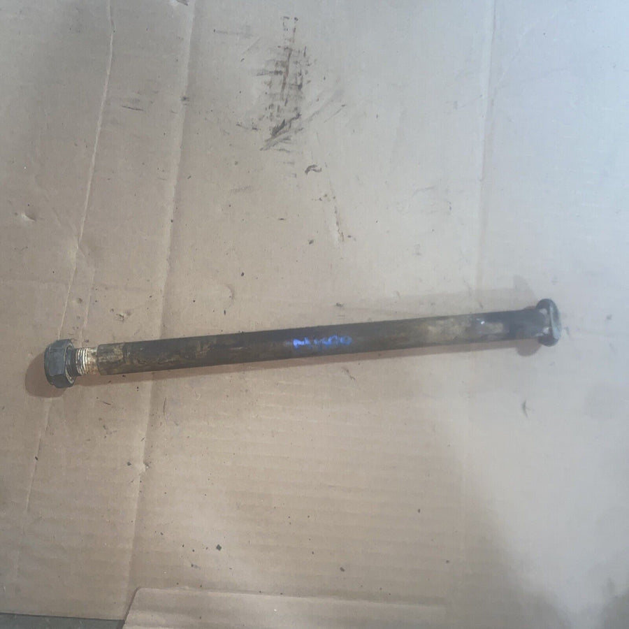 1999-2002 YAMAHA YZF R6 SWINGARM AXLE