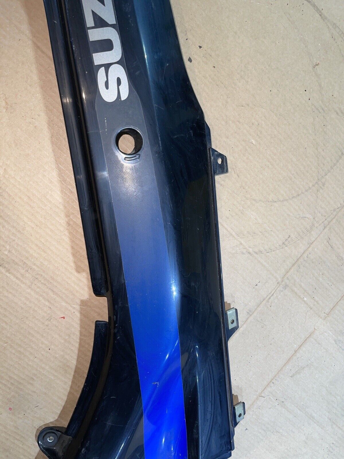 SUZUKI GSX 600 GSX600 KATANA LEFT SIDE FRAME COWL COVER FAIRING 