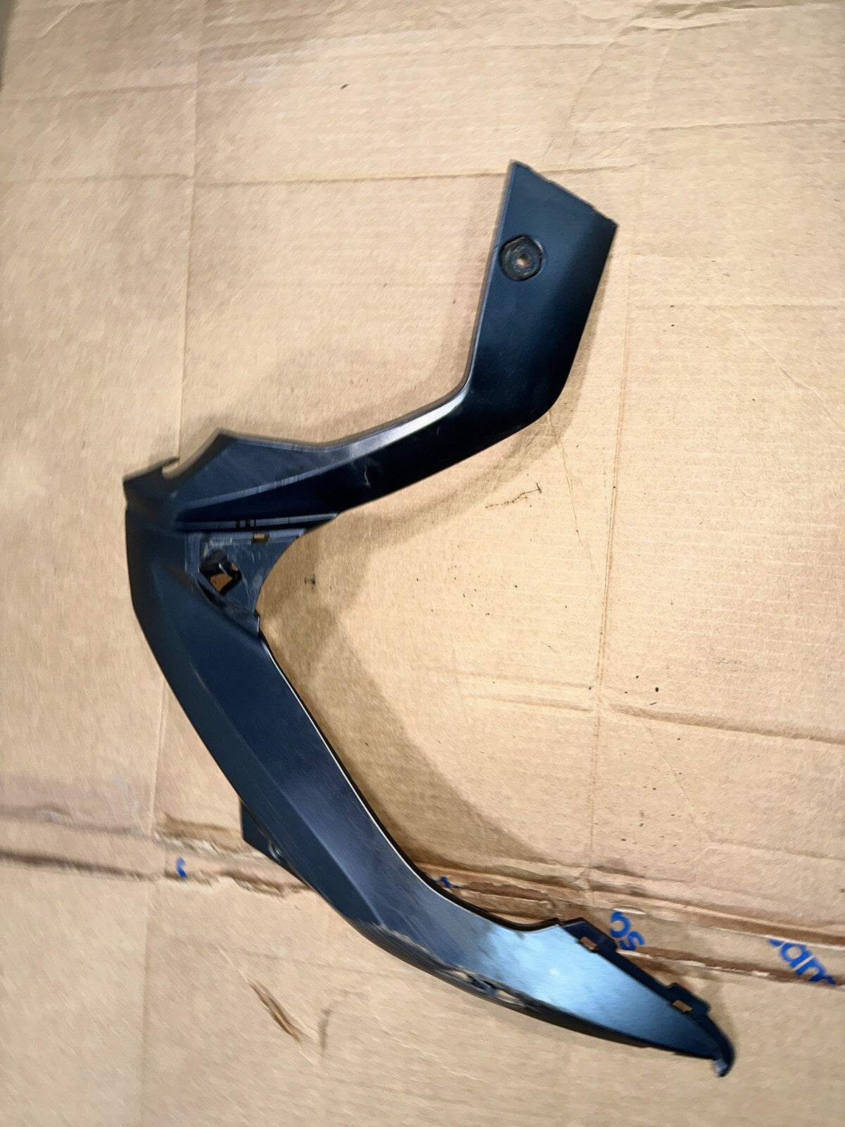 2018 SUZUKI GSXR1000R LEFT BACK MID SIDE FAIRING COWL SHROUD 94482-17K Damage