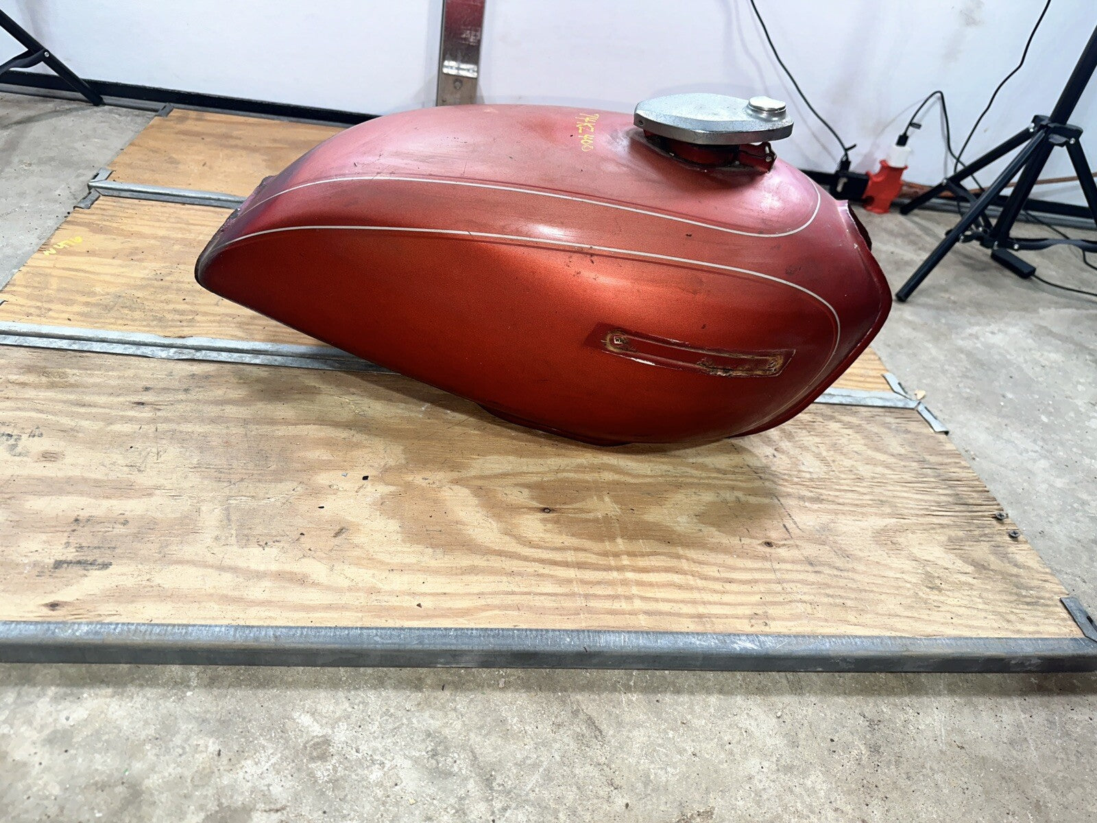 1974-77 Kawasaki KZ400 KZ 400 Gas Tank Fuel