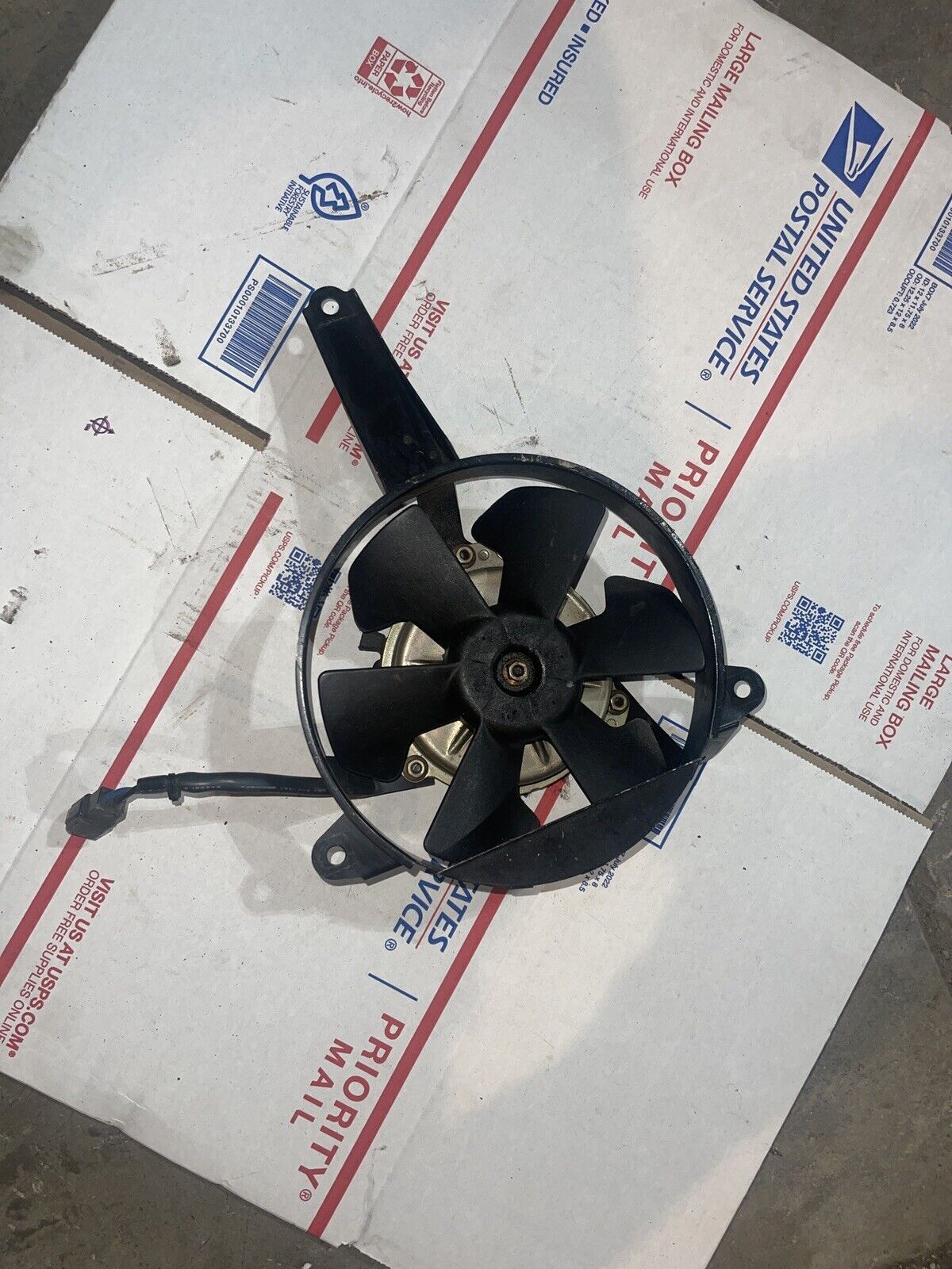 99-02 Yamaha YZFR6 R6 Electric Cooling Radiator Fan