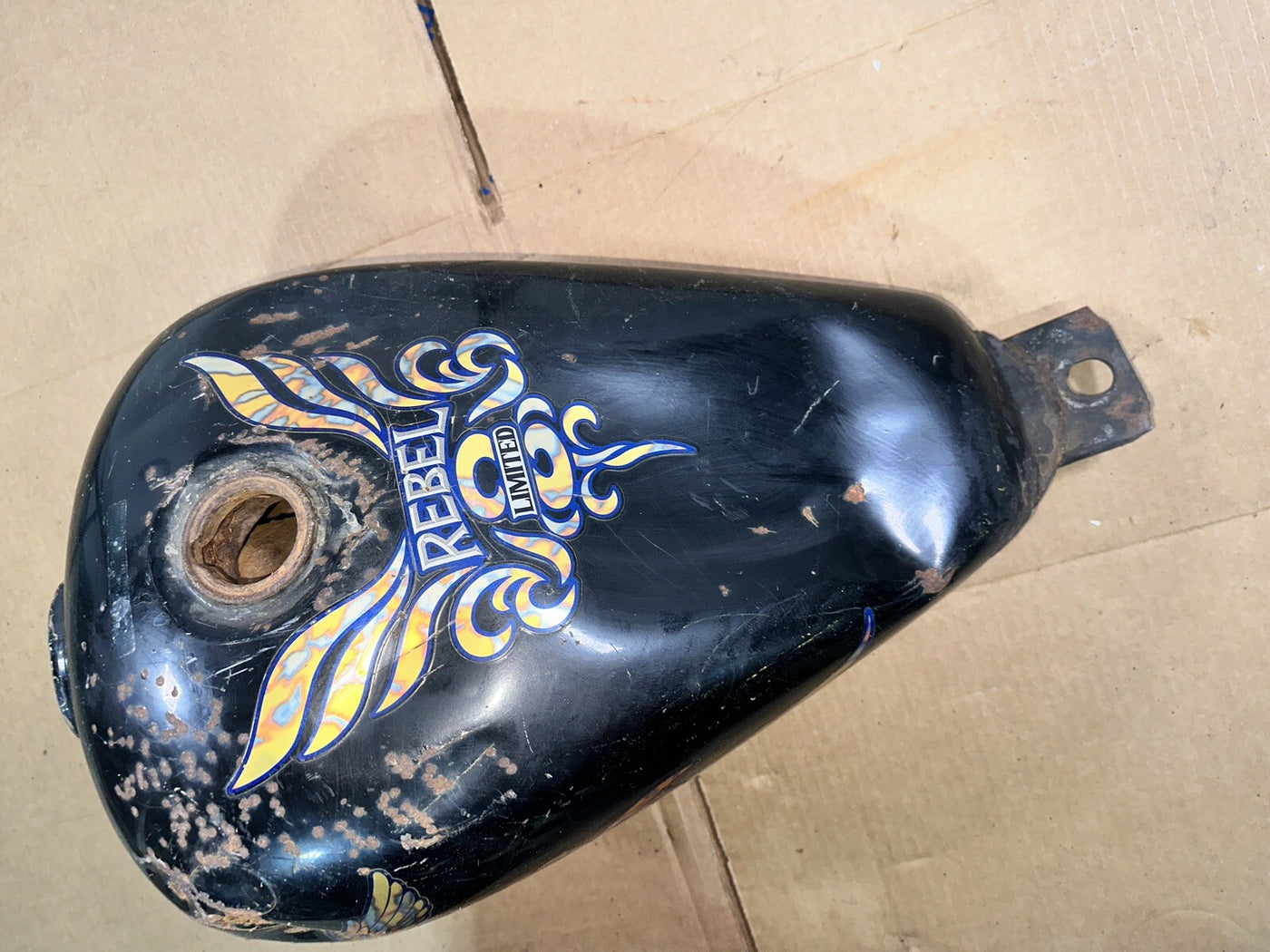 1985-1986 Honda CMX 250 Rebel Gas Fuel Tank 17530-KR3-000ZB