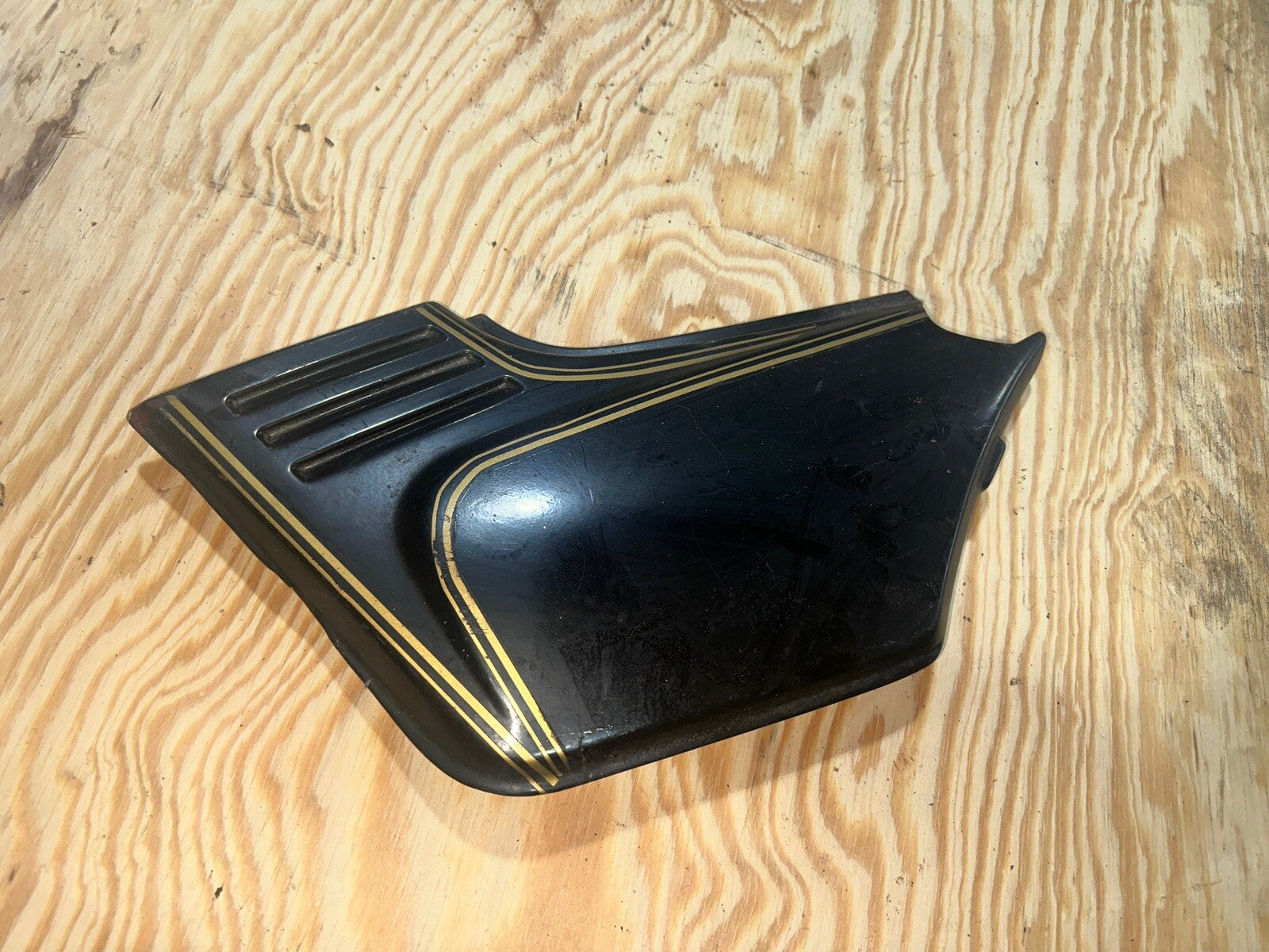1979-1980 Honda CB900F CB 900 F Super Sport Left Side Cover Used 83700-438