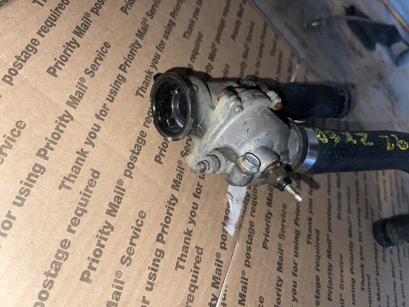 90-02 KAWASAKI NINJA ZX6 ZX6E Thermostat Housing