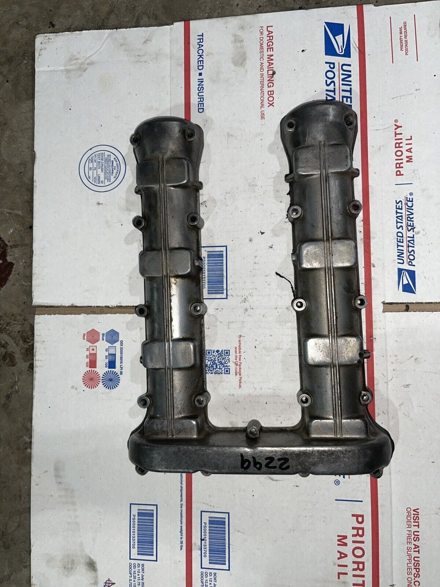 Yamaha XS850 XS 850 L Cylinder Head Cover / Valve Cover