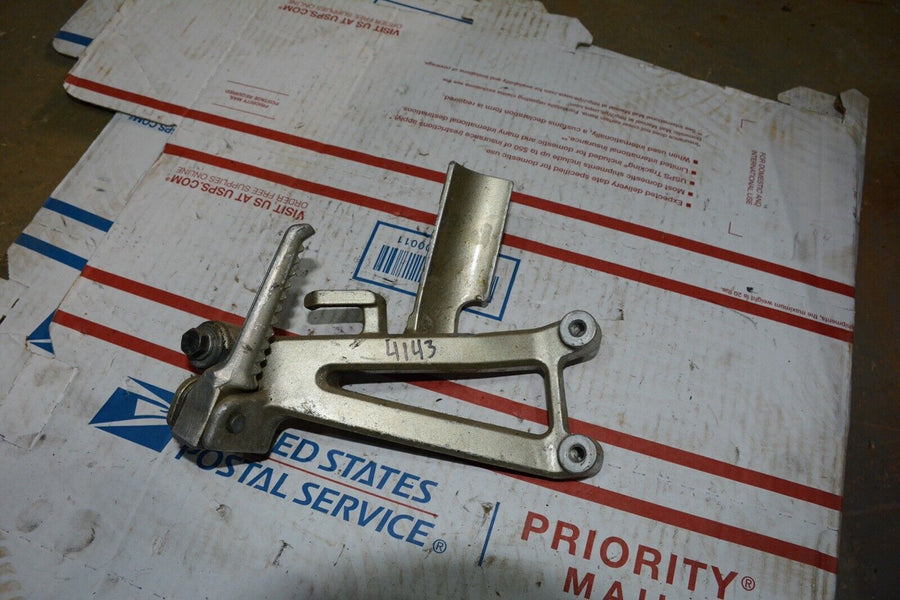 Passenger peg & bracket right CBR600F3 Honda 95-96 cbr 600 F3
