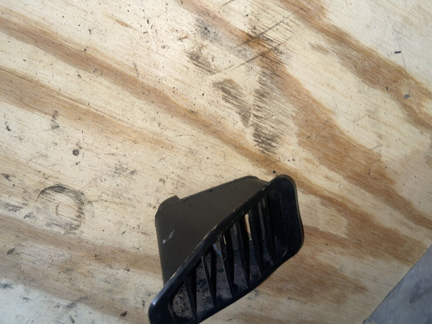 84-89 Nissan 300zx Z31 Door Jamb Dash Vents Air Duct left right