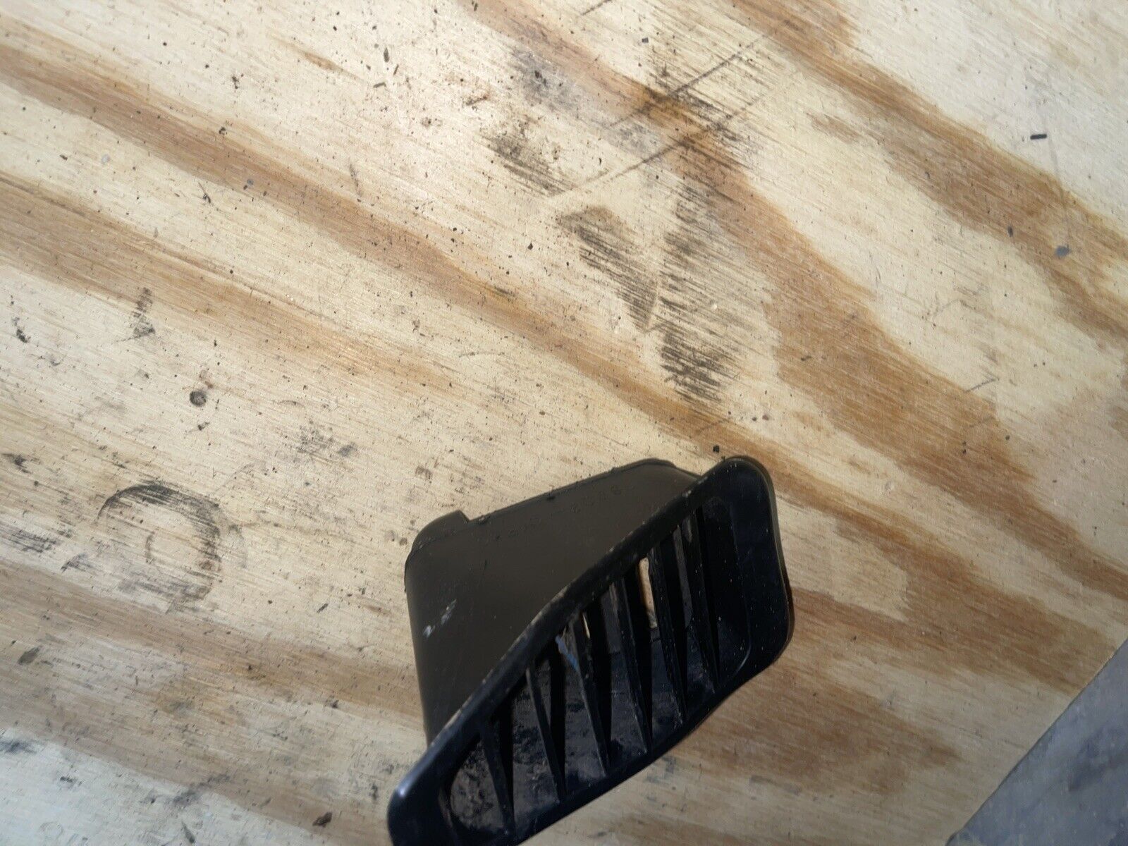 84-89 Nissan 300zx Z31 Door Jamb Dash Vents Air Duct left right