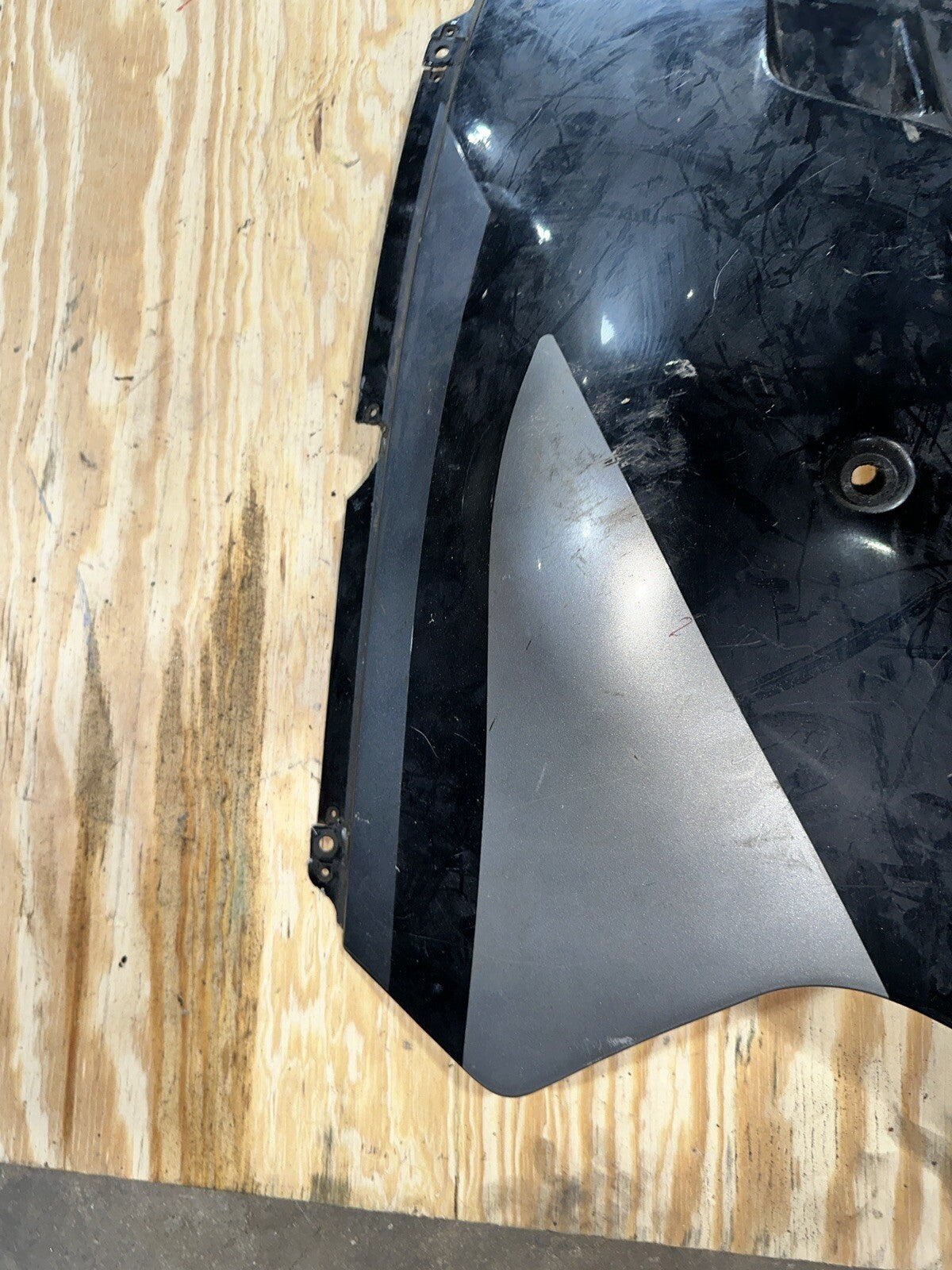 1989 1990 89 90 SUZUKI GSXR1100  FRONT LOWER FAIRING COWL PLASTIC right