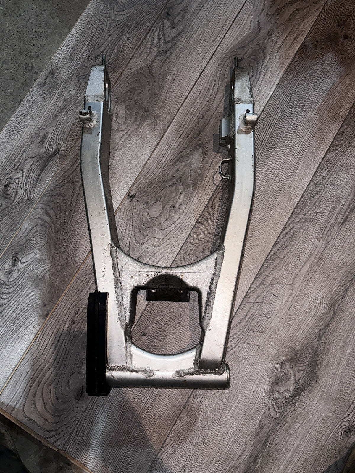 SUZUKI 94 95 96 97 RF 900 R RF900 RF900R REAR SWINGARM SWING ARM OEM